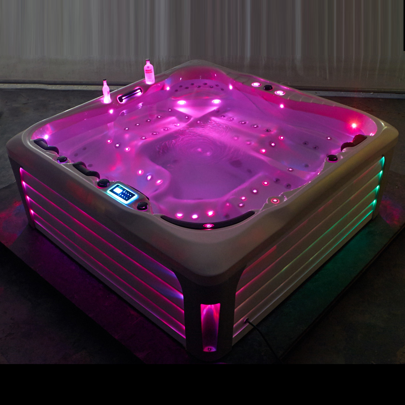 new outdoor hot tub spa