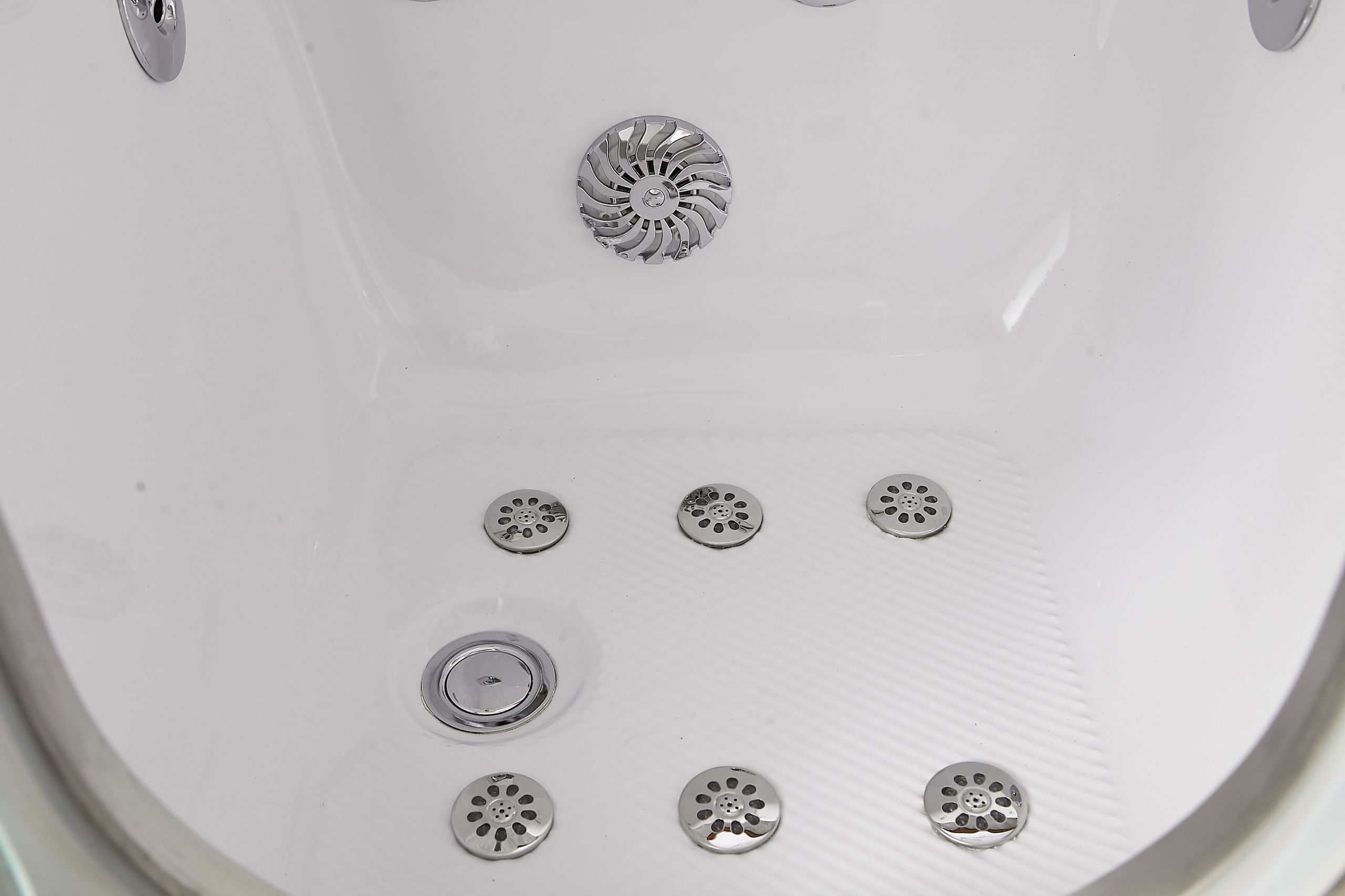 Walk in tub for seniors and handicapped